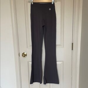 Allure Gray Flare Leggings